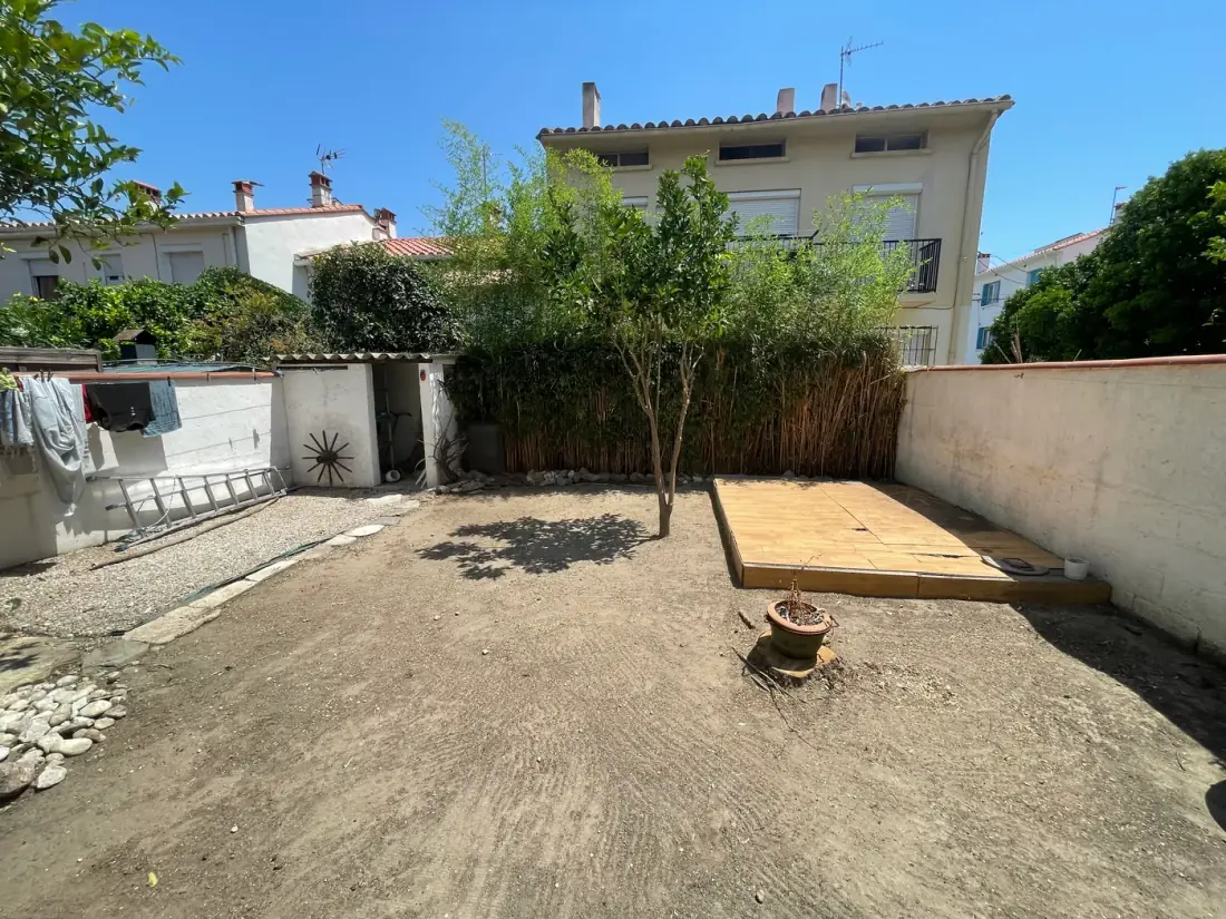 Terrain débroussaillé et nettoyé après intervention — débroussaillage Vertical Élagage Perpignan 66